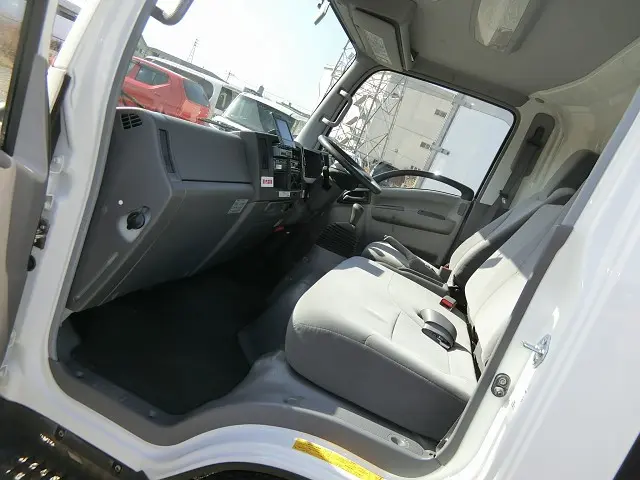 いすゞ エルフ BDG-NPR85AN(2WD)の写真29