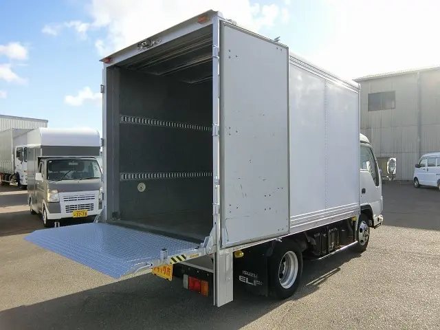 いすゞ エルフ TKG-NJR85AN(2WD)の写真11
