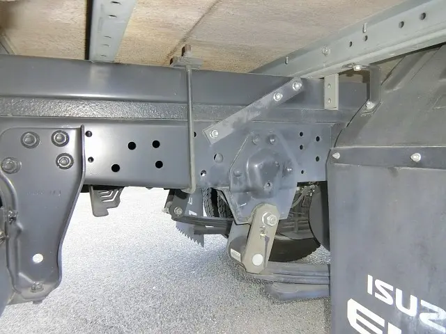 いすゞ エルフ TKG-NJR85AN(2WD)の写真23