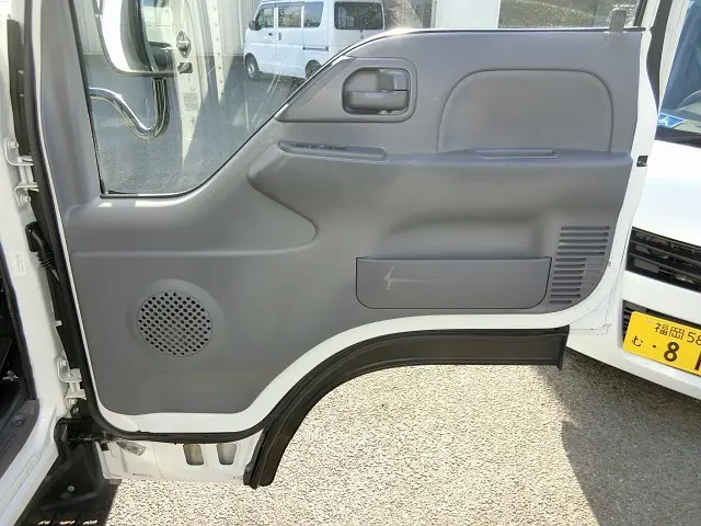 いすゞ エルフ TKG-NJR85AN(2WD)の写真26