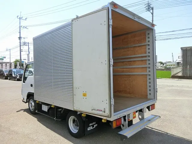 いすゞ エルフ TKG-NJR85AN(2WD)の写真13
