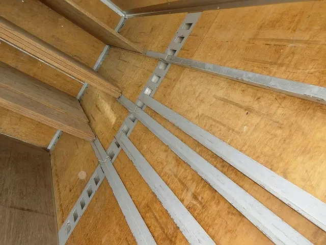 いすゞ エルフ TKG-NJR85AN(2WD)の写真14