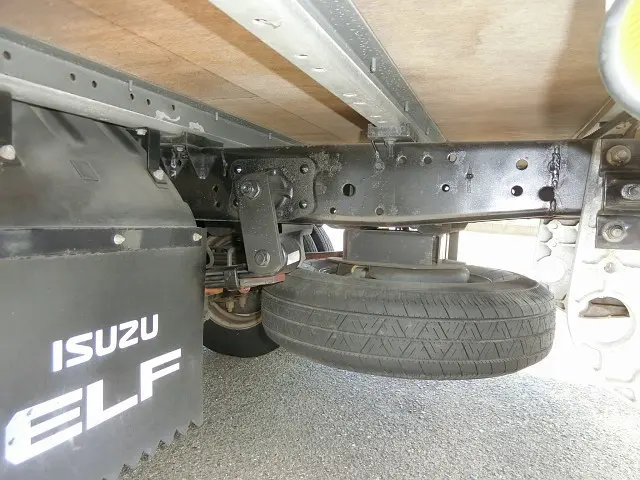 いすゞ エルフ TKG-NJR85AN(2WD)の写真17