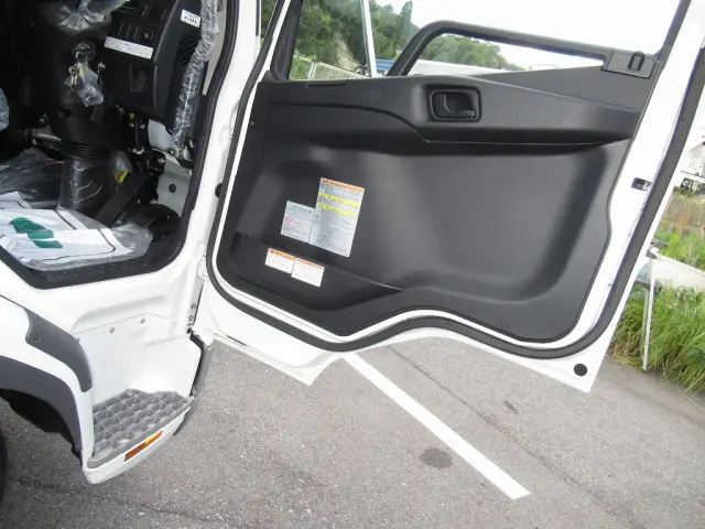 三菱 ファイター 2KG-FK65F(2WD)の写真20