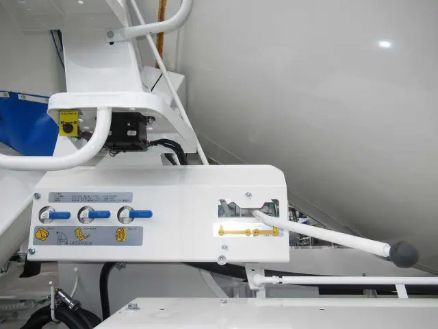 日野 プロフィア 2DG-FS1AGE(6x4)の写真13