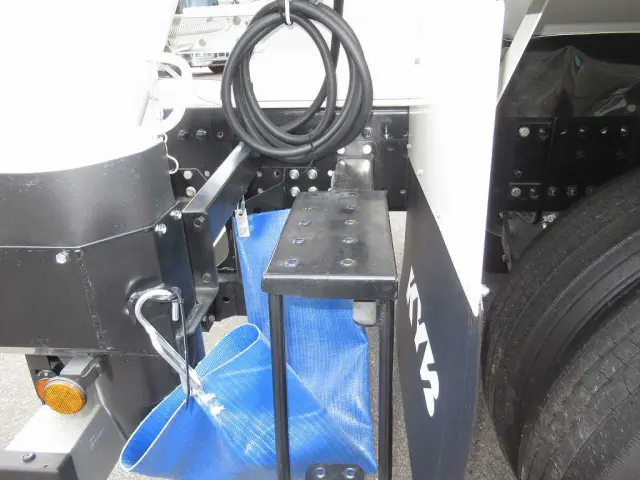 日野 プロフィア 2DG-FS1AGE(6x4)の写真14