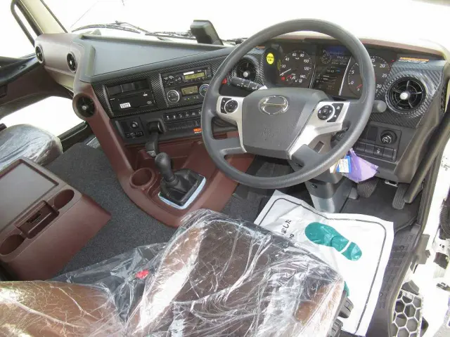 日野 プロフィア 2DG-FW1AHC(8x4)の写真20