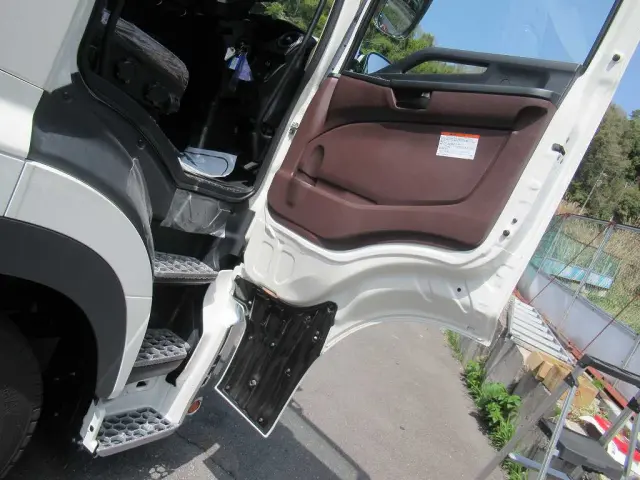 日野 プロフィア 2DG-FW1AHC(8x4)の写真24