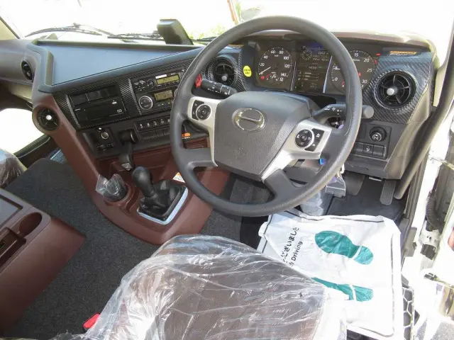 日野 プロフィア 2DG-FW1AHC(8x4)の写真19