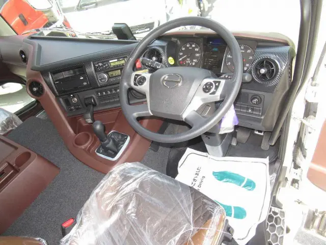 日野 プロフィア 2DG-FW1AHC(8x4)の写真16