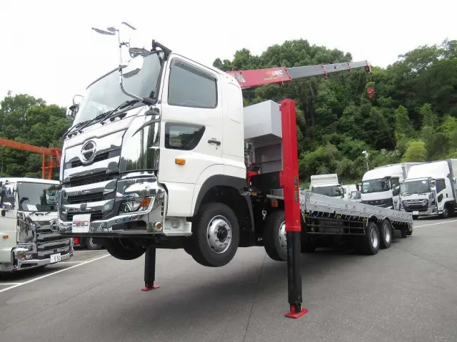 日野 プロフィア 2DG-FW1AHC(8x4)の写真1