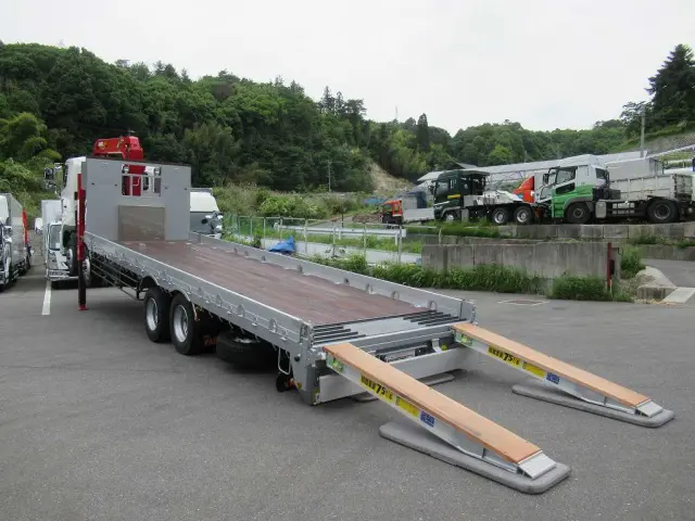 日野 プロフィア 2DG-FW1AHC(8x4)の写真5