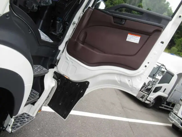 日野 プロフィア 2DG-FW1AHC(8x4)の写真21