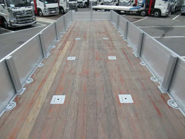 日野 プロフィア 2DG-FR1AHC(6x2)の写真8