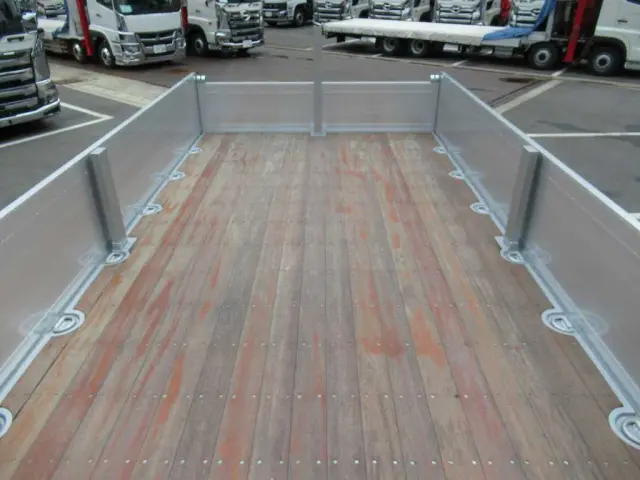 日野 プロフィア 2DG-FR1AHC(6x2)の写真9