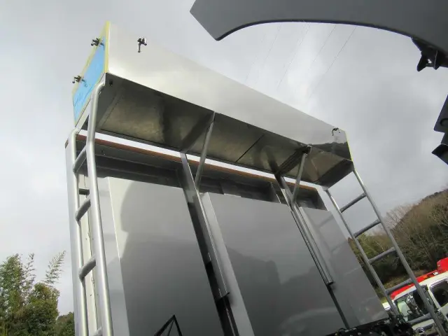 日野 プロフィア 2DG-FR1AHC(6x2)の写真15