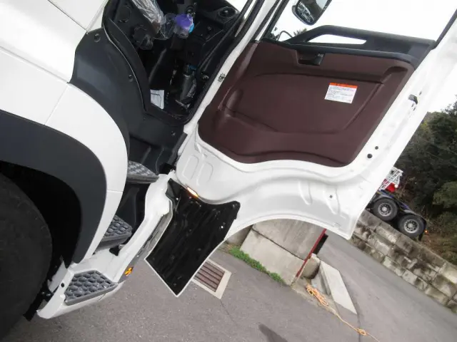 日野 プロフィア 2DG-FR1AHC(6x2)の写真20