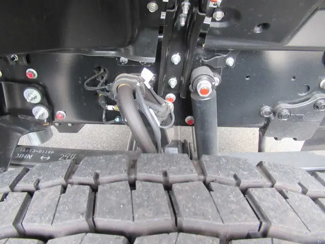 日野 プロフィア 2DG-FR1AHC(6x2)の写真25