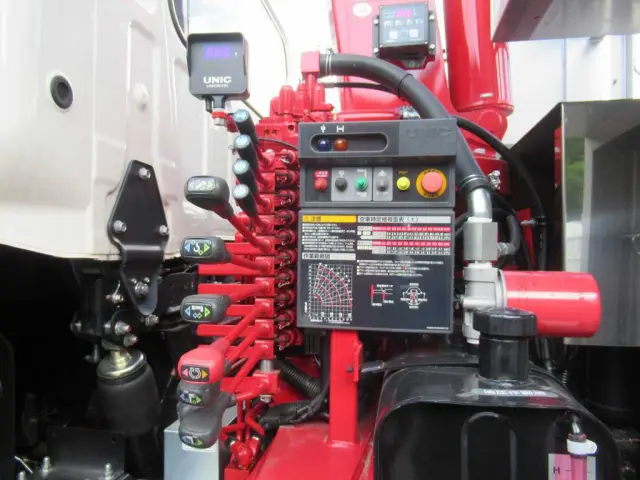 日野 プロフィア 2DG-FW1AHC(8x4)の写真13