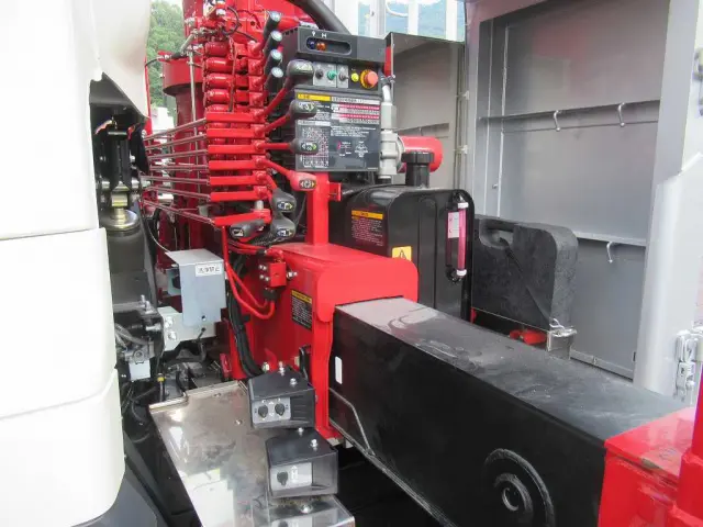 日野 プロフィア 2DG-FW1AHC(8x4)の写真14