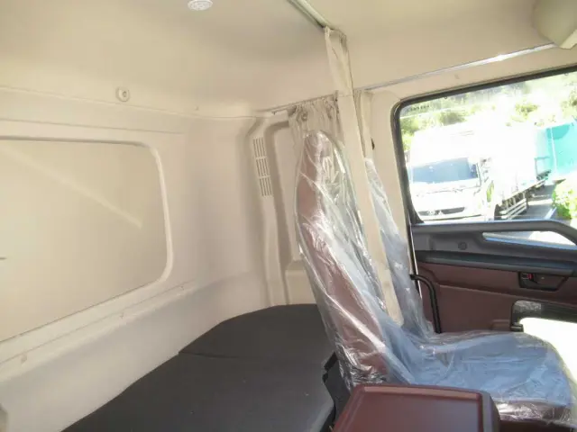 日野 プロフィア 2DG-FW1AHC(8x4)の写真19