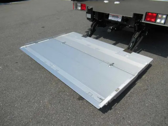 日野 レンジャー 2KG-FD2ABG(2WD)の写真9