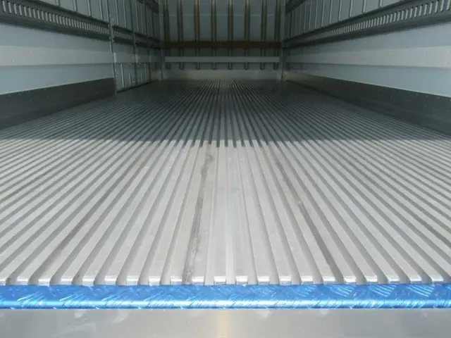 日野 レンジャー 2KG-FD2ABG(2WD)の写真13