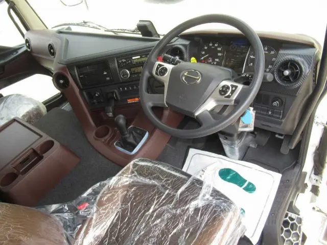 日野 プロフィア 2DG-FW1AHC(8x4)の写真17