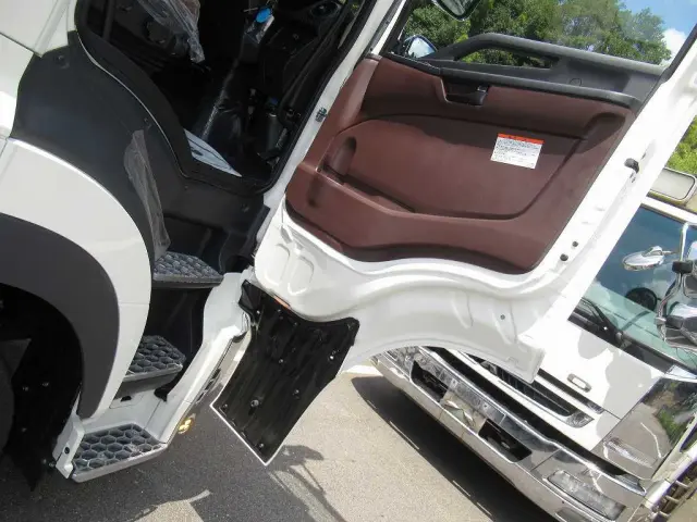 日野 プロフィア 2DG-FW1AHC(8x4)の写真22