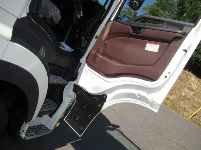 日野 プロフィア 2DG-FW1AHC(8x4)の写真22