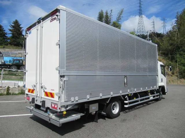 いすゞ フォワード 2RG-FRR90T4(2WD)の写真4