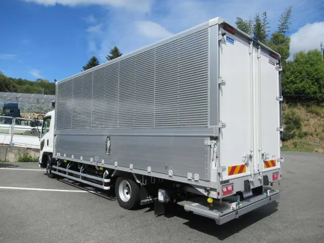 いすゞ フォワード 2RG-FRR90T4(2WD)の写真5