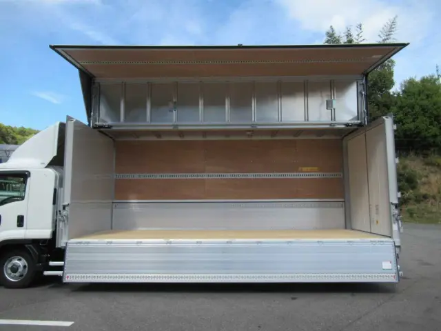 いすゞ フォワード 2RG-FRR90T4(2WD)の写真7