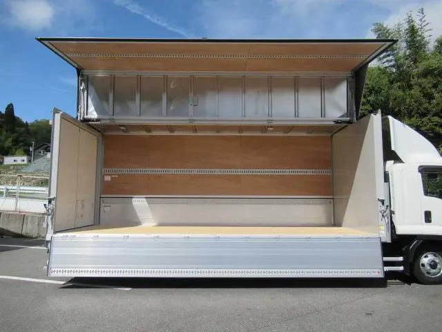 いすゞ フォワード 2RG-FRR90T4(2WD)の写真8