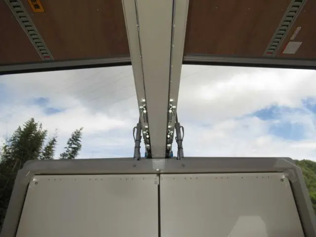 いすゞ フォワード 2RG-FRR90T4(2WD)の写真9