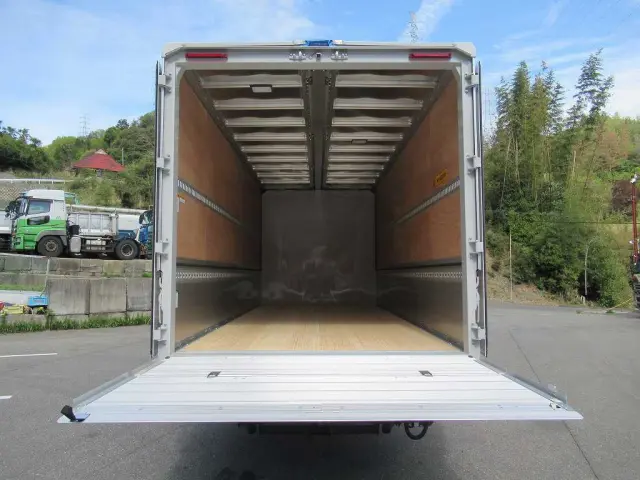 いすゞ フォワード 2RG-FRR90T4(2WD)の写真10