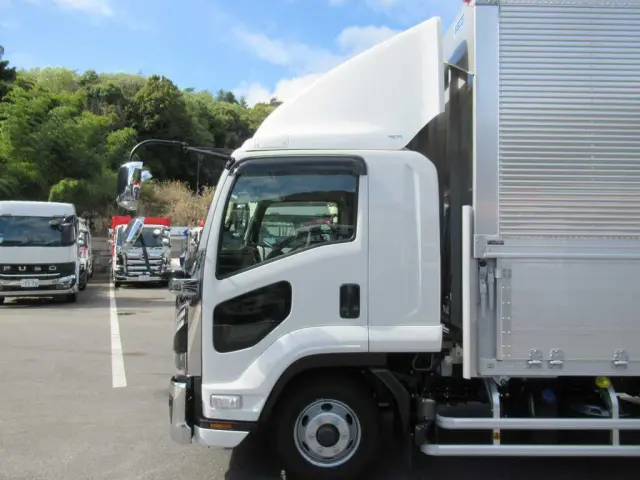 いすゞ フォワード 2RG-FRR90T4(2WD)の写真14