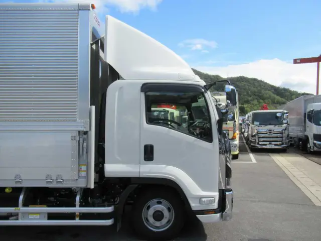 いすゞ フォワード 2RG-FRR90T4(2WD)の写真15