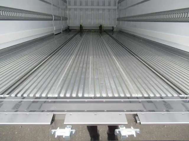 三菱 ファイター 2KG-FK65F(2WD)の写真9