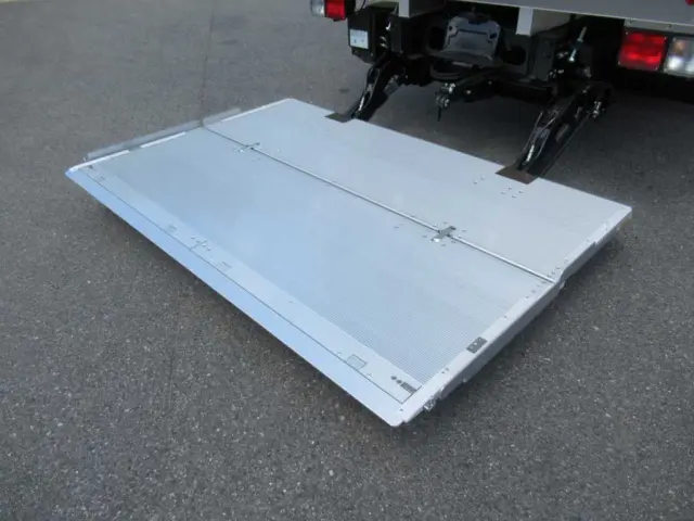 日野 レンジャー 2KG-FD2ABG(2WD)の写真8