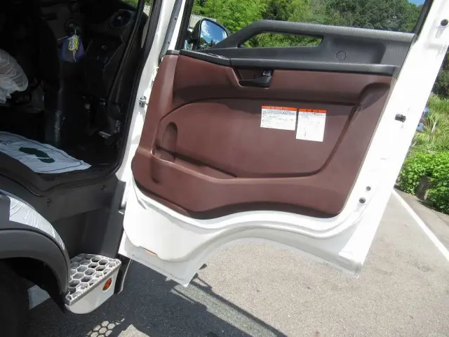 日野 レンジャー 2KG-FD2ABG(2WD)の写真21