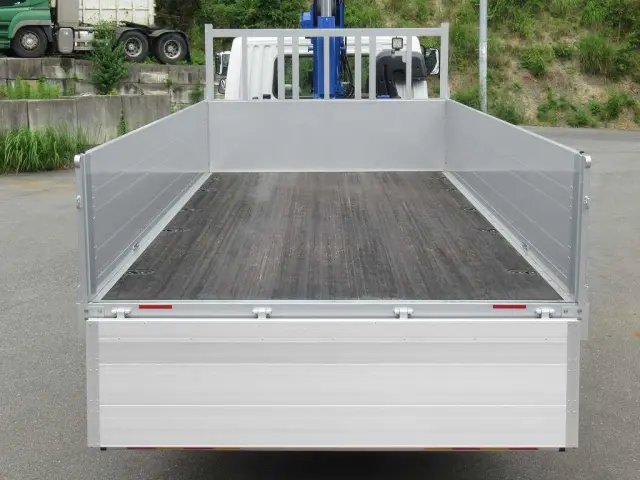 三菱 ファイター 2DG-FQ62F(6x4)の写真7