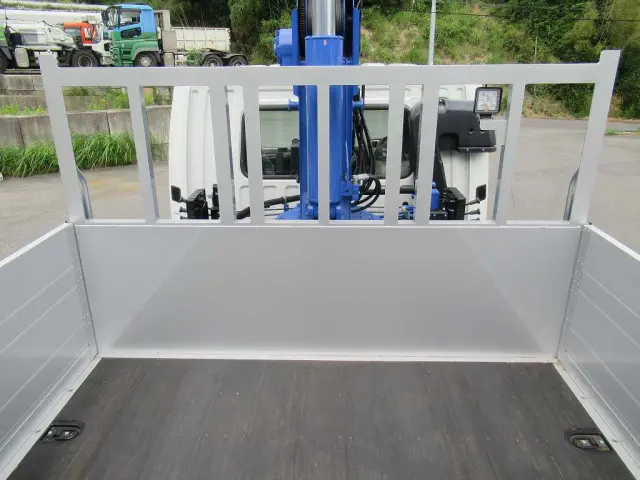 三菱 ファイター 2DG-FQ62F(6x4)の写真8