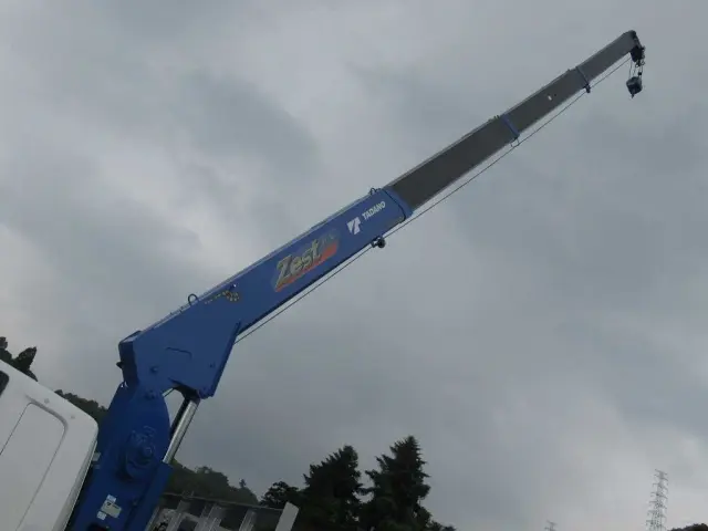 三菱 ファイター 2DG-FQ62F(6x4)の写真10