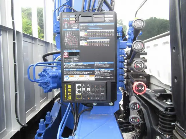 三菱 ファイター 2DG-FQ62F(6x4)の写真12