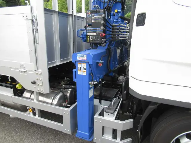 三菱 ファイター 2DG-FQ62F(6x4)の写真13