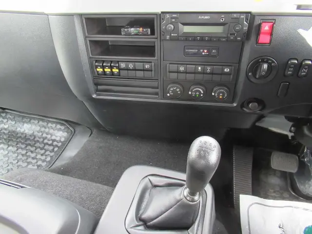 三菱 ファイター 2DG-FQ62F(6x4)の写真19