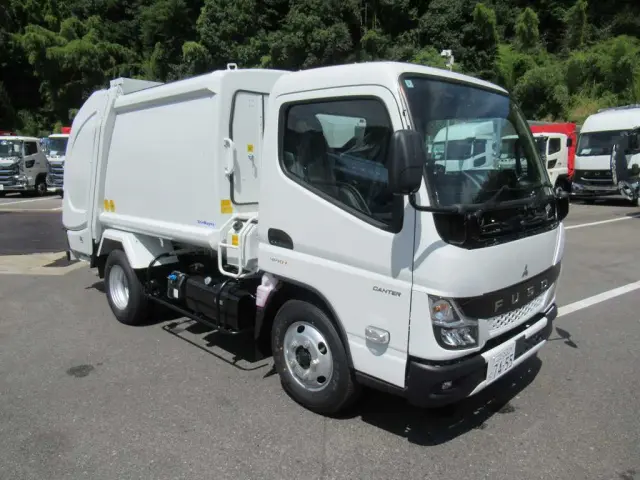 三菱 キャンター 2RG-FEAV0(2WD)の写真3