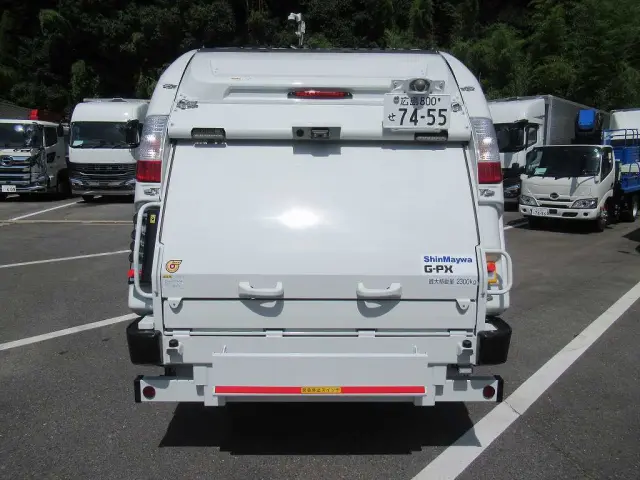 三菱 キャンター 2RG-FEAV0(2WD)の写真6