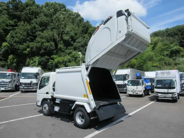 三菱 キャンター 2RG-FEAV0(2WD)の写真9